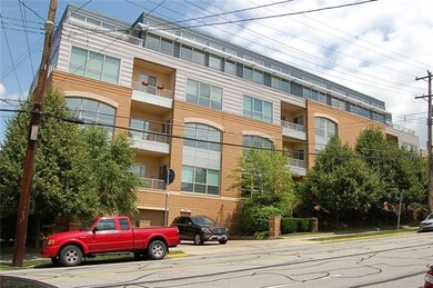 5859 Beacon St unit 303, Pittsburgh, PA 15217 - photo 2