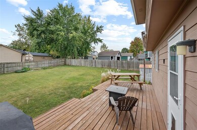 1807 E Lacona Ave, Des Moines, IA 50320 - photo 4