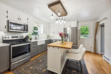 128 Pleasant St, Franklin, MA 02038 - photo 4