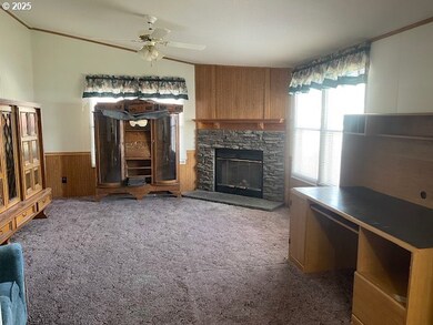 328 S State St, Sutherlin, OR 97479 - photo 7