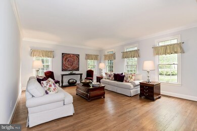 1008 Evonshire Ln, Great Falls, VA 22066 - photo 5