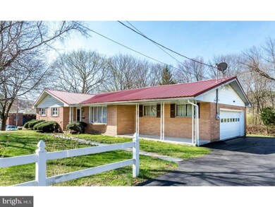 123 Lincoln Ave, Orwigsburg, PA 17961 - photo 2