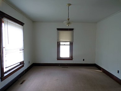 315 W 3rd St, Miltonvale, KS 67466 - photo 2