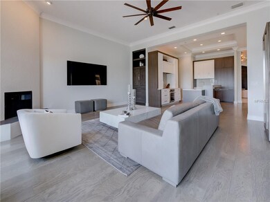 Large and comfortable living room.