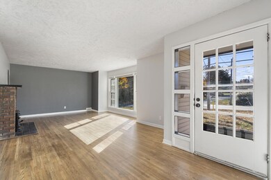 601 W Washington St, Marshfield, MO 65706 - photo 4