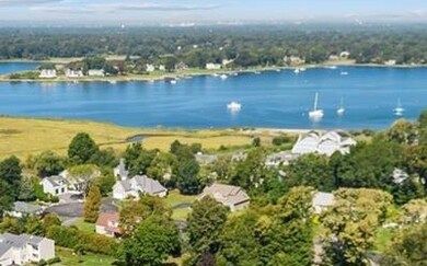 Five minute walk to Narragansett Bay, East Bay Bik