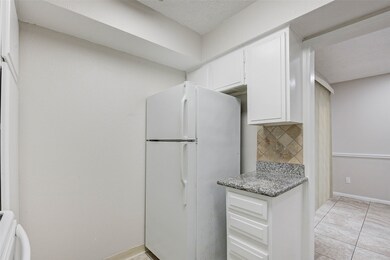 Photos do not show new refrigerator