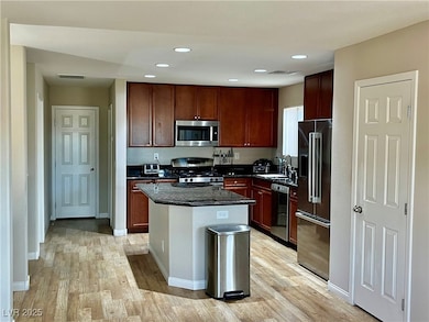 7265 Sterling Rock Ave, Las Vegas, NV 89178 - photo 5