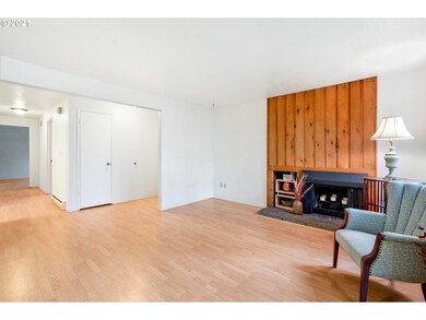 3930 Lake Grove Ave unit 1B, Lake Oswego, OR 97035 - photo 6