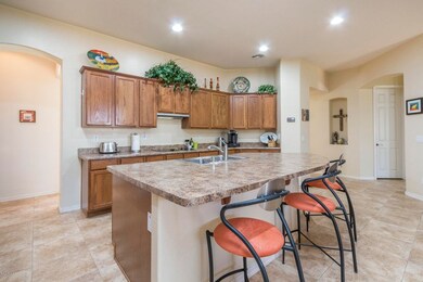 6) KITCHEN