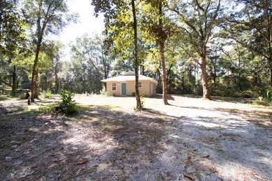 16 Deloriss Dr, Crawfordville, FL 32327 - photo 2