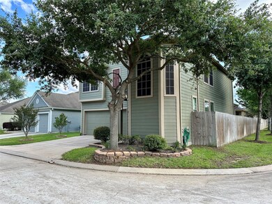6035 Lynwood Banks Ln, Houston, TX 77092 - photo 2
