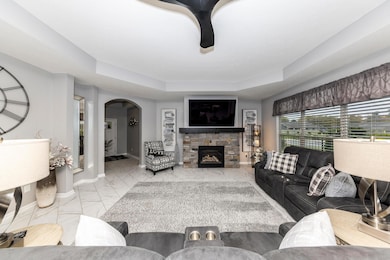 4_photo-6710-trinity-mist-way