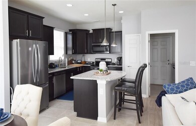 423 Citrus Isle Loop, Davenport, FL 33837 - photo 3