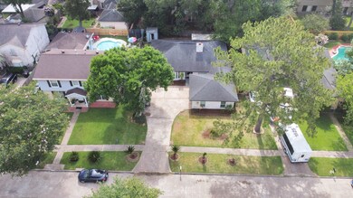 7010 Wagonwheel Ln, Houston, TX 77088 - photo 4