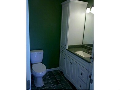 565 Quaker Ln unit 98, West Warwick, RI 02893 - photo 2