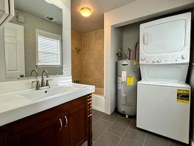 2107 14th St unit B, Lubbock, TX 79401 - photo 4