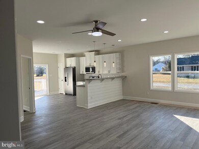 333 Azure Dr, Colonial Beach, VA 22443 - photo 5