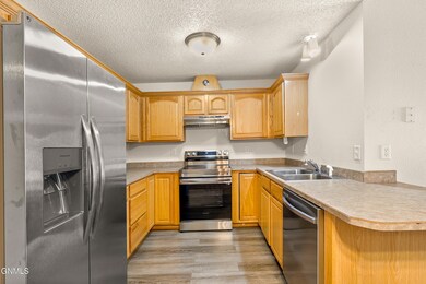 4040 Mckenzie Dr SE unit 1, Mandan, ND 58554 - photo 5