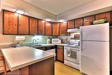 37 Gateway Ct unit 18-A, Mendon, VT 05701 - photo 3