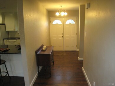 391 W Glendale Ave, Lemoore, CA 93245 - photo 3
