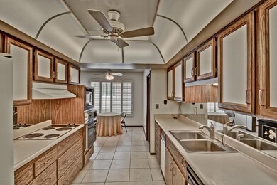 17614 N 105th Ave, Sun City, AZ 85373 - photo 4