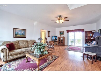 715 SE Justin St, Sheridan, OR 97378 - photo 3