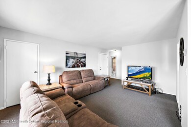 Yacht Harbor unit A8, Sea Bright, NJ 07760 - photo 4