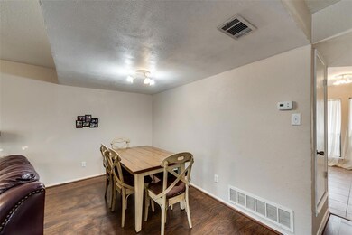 3004 Shady Knoll Ln, Bedford, TX 76021 - photo 6