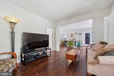 37 N Ridgeway Ave, Glenolden, PA 19036 - photo 3