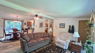 Living Room (2)