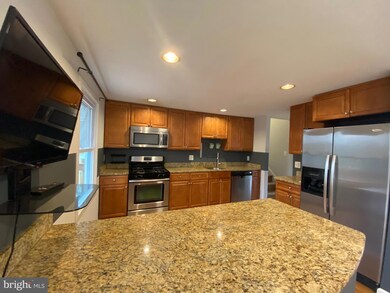 7621 Fallswood Way, Lorton, VA 22079 - photo 5