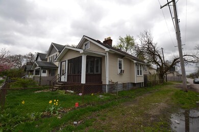 Front/Side Exterior