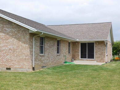 109 E Charter Dr, Muncie, IN 47303 - photo 4