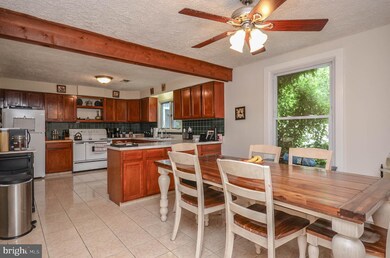 7912 Railroad St, Dunn Loring, VA 22027 - photo 5