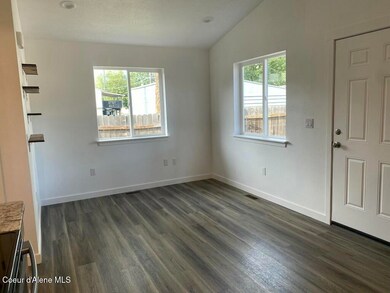1414 Living Area