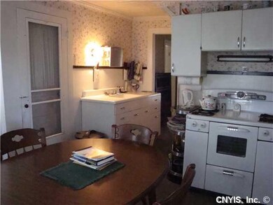 Kitchen Cozy eat in kitchen