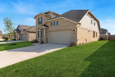 8434 Beacon Bay Cir, Mont Belvieu, TX 77523 - photo 2