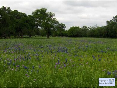105 Edgemont Dr, San Marcos, TX 78666 - photo 3