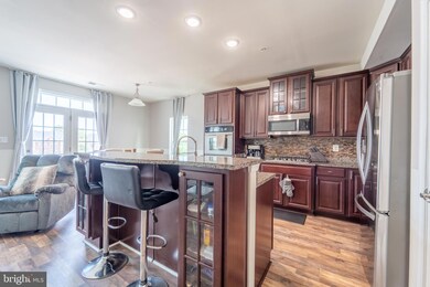 904 Hall Station Dr unit 200, Bowie, MD 20721 - photo 5