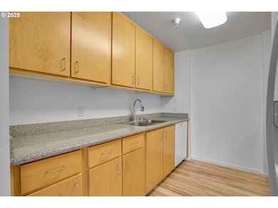 10800 SE 17th Cir unit H101, Vancouver, WA 98664 - photo 7