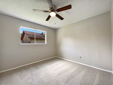 6818 Desert Rose Ln, Houston, TX 77086 - photo 5