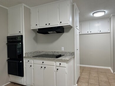 200 Westview Cir, McComb, MS 39648 - photo 5