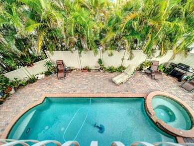 103 26th St N unit B, Bradenton Beach, FL 34217 - photo 4