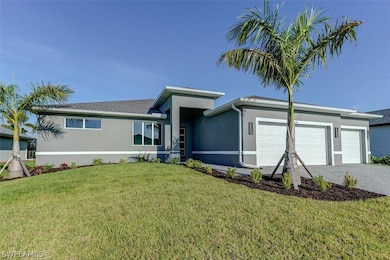 View of front of home featuring a 3-car garage