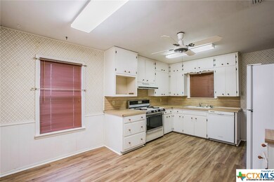 2004 Lavendusky Dr, Temple, TX 76501 - photo 6