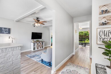 612 Woodcrest Dr, Hurst, TX 76053 - photo 2