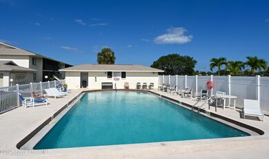 333 S Patrick Dr unit 11, Satellite Beach, FL 32937 - photo 3