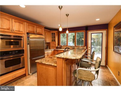 1806 Lynnewood Dr, Havertown, PA 19083 - photo 6