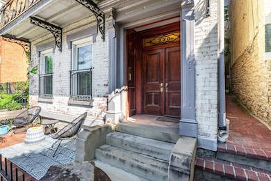 330 Milton St, Cincinnati, OH 45202 - photo 2